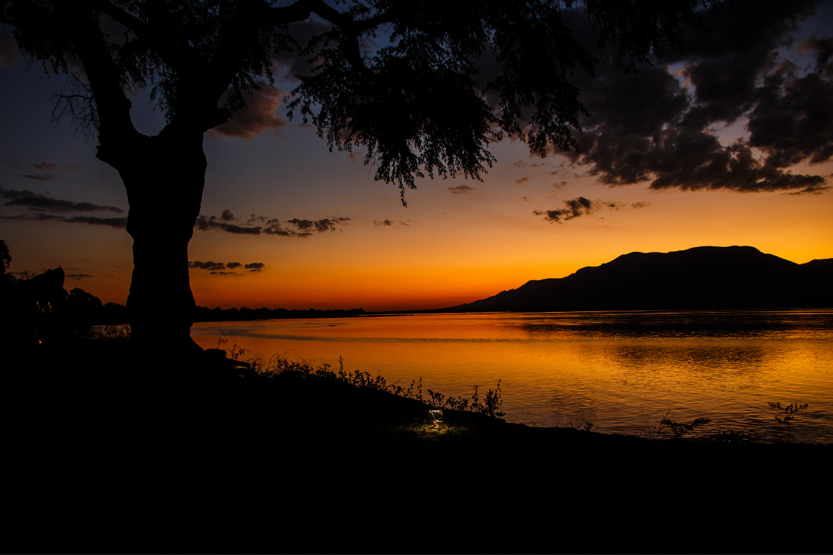 Sunrise over Mana Pools